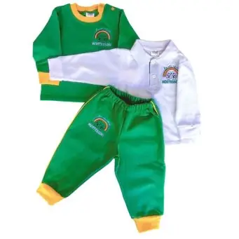 Uniforme verde y blanco de Montessori